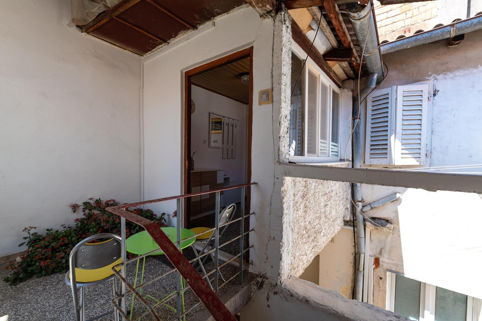 Timeless Antique Old Town With Terrace Apartment Zadar Exterior photo